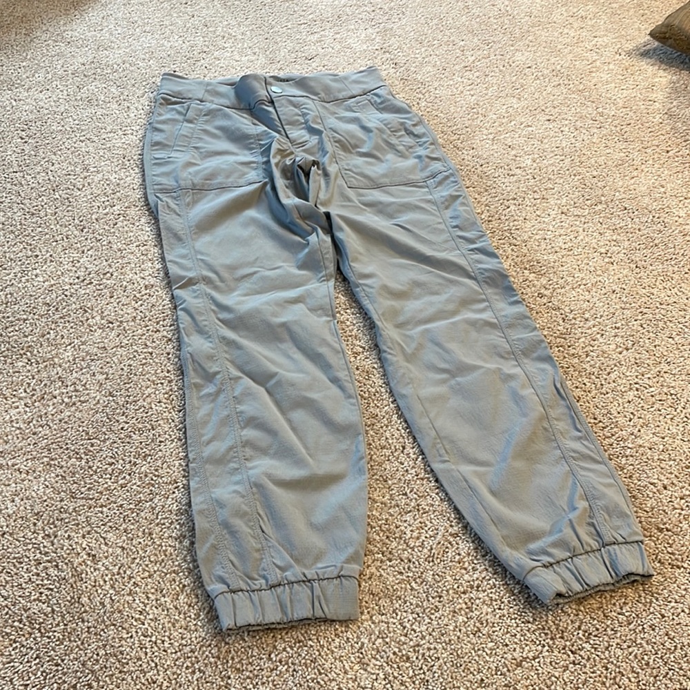 Like new Athleta joggers, wicking!